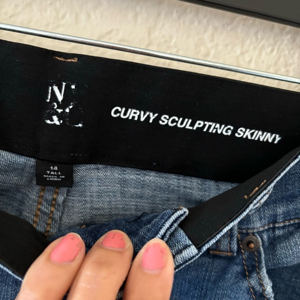 14 Tall NY&Co Curvy Sculpting Skinny Jeans - Picture 4 of 10